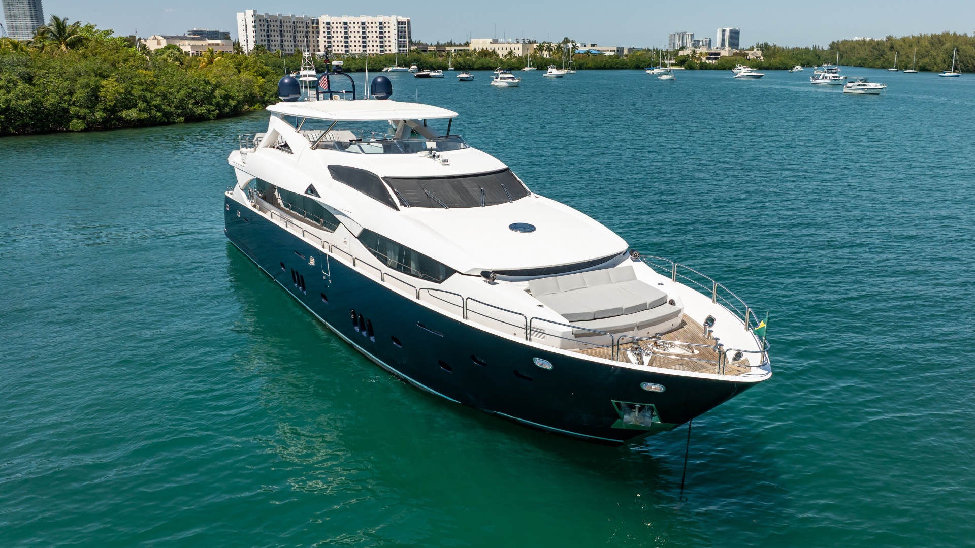 2010 Sunseeker 34 Metre Yacht - Image 8