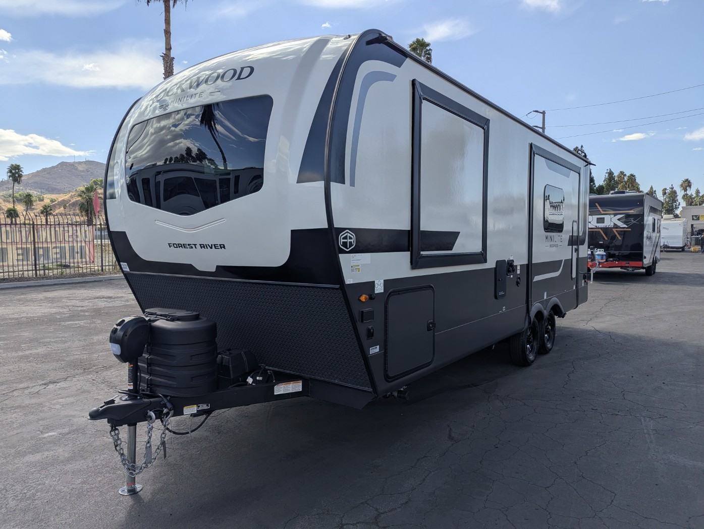 2027 Forest River Rockwood Mini Lite 2515S - Image 3