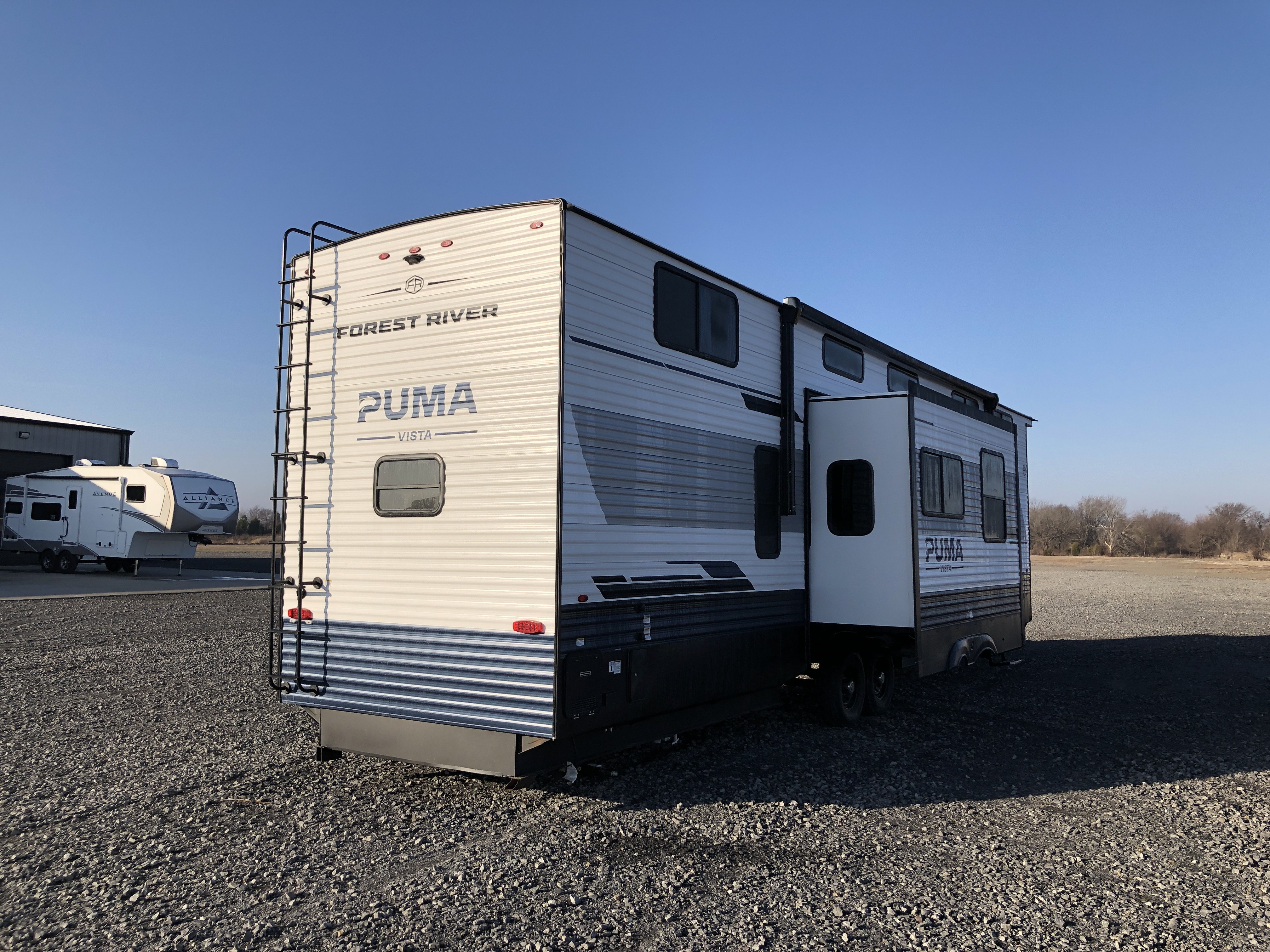 2026 Forest River Puma Vista 421LFT - Image 7