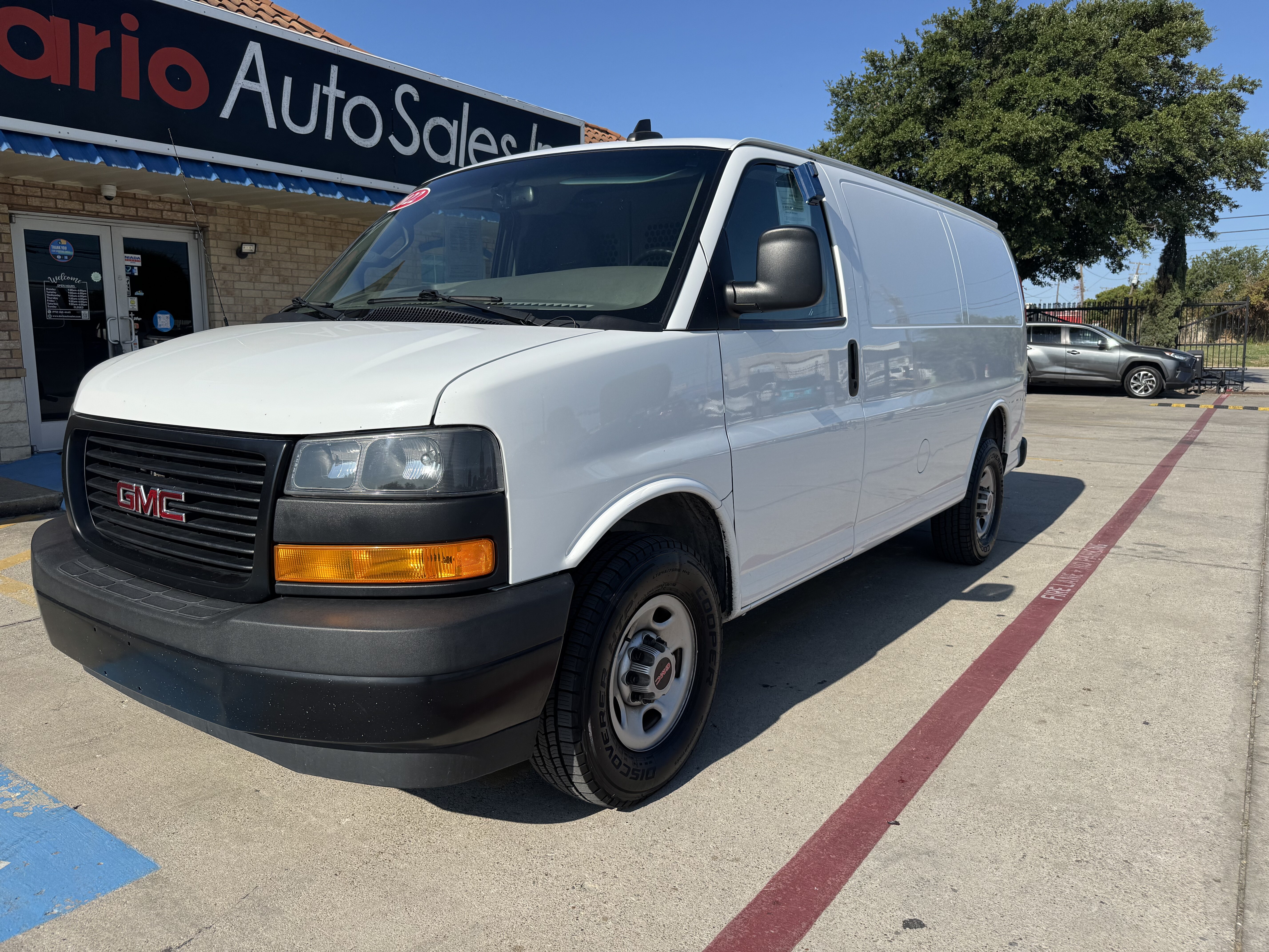 2022 GMC Savana 80952 - Image 1