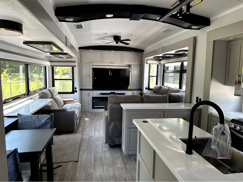 2027 JAYCO NORTH POINT 381CKRE - Image 10