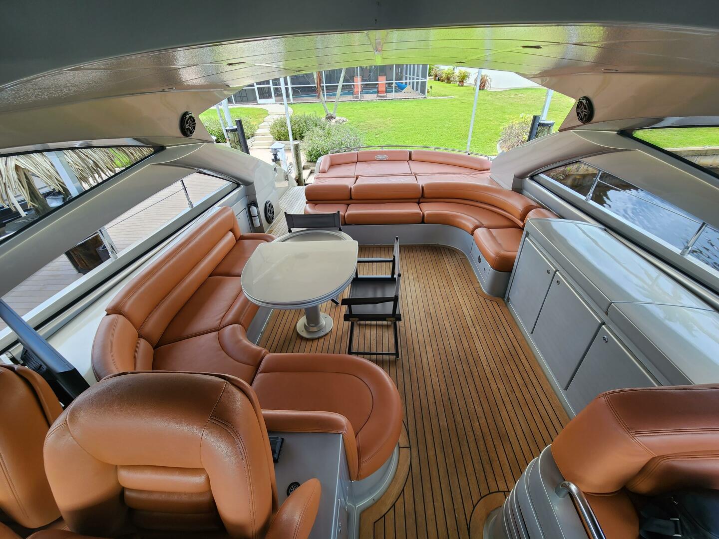 2006 Pershing - Image 9