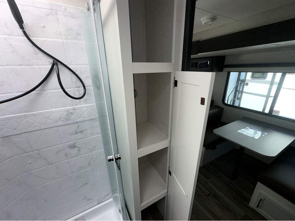 2026 VENTURE RV SPORTTREK 251VRK - Image 22