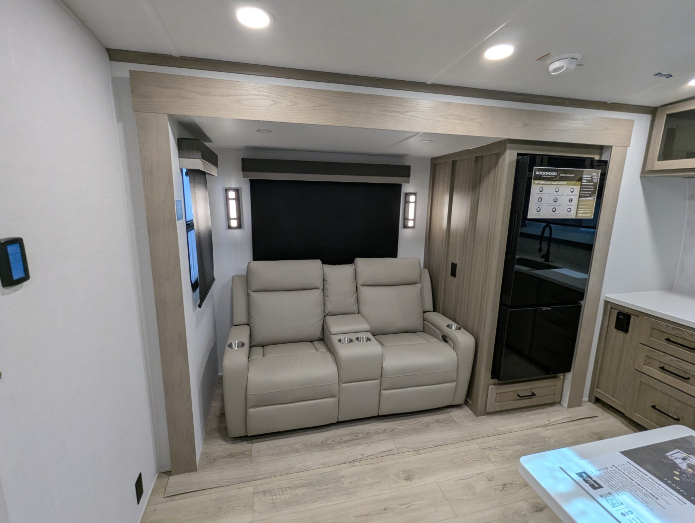 2026 Forest River Rockwood Signature 8263MBR - Image 9