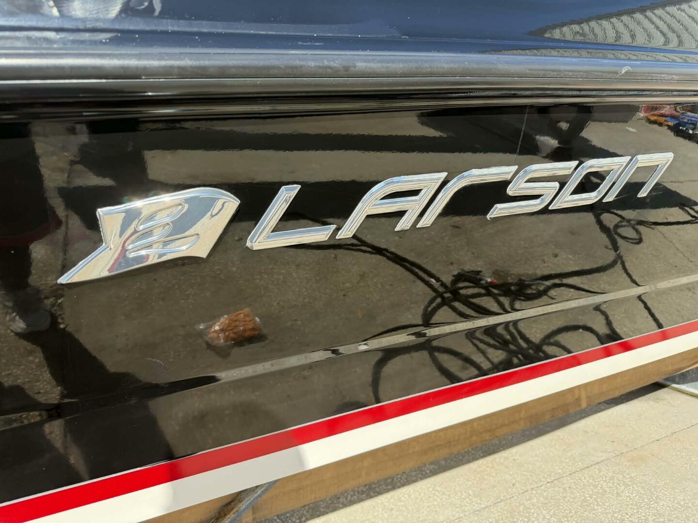 2015 Larson LX 225S IO - Image 27
