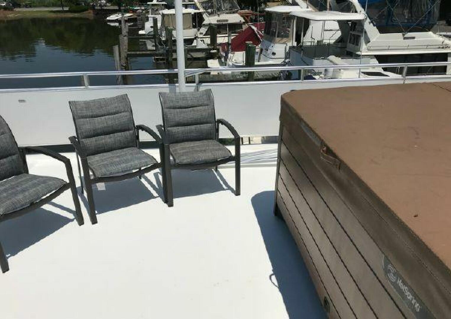 2017 Sumerset Houseboat - Image 8