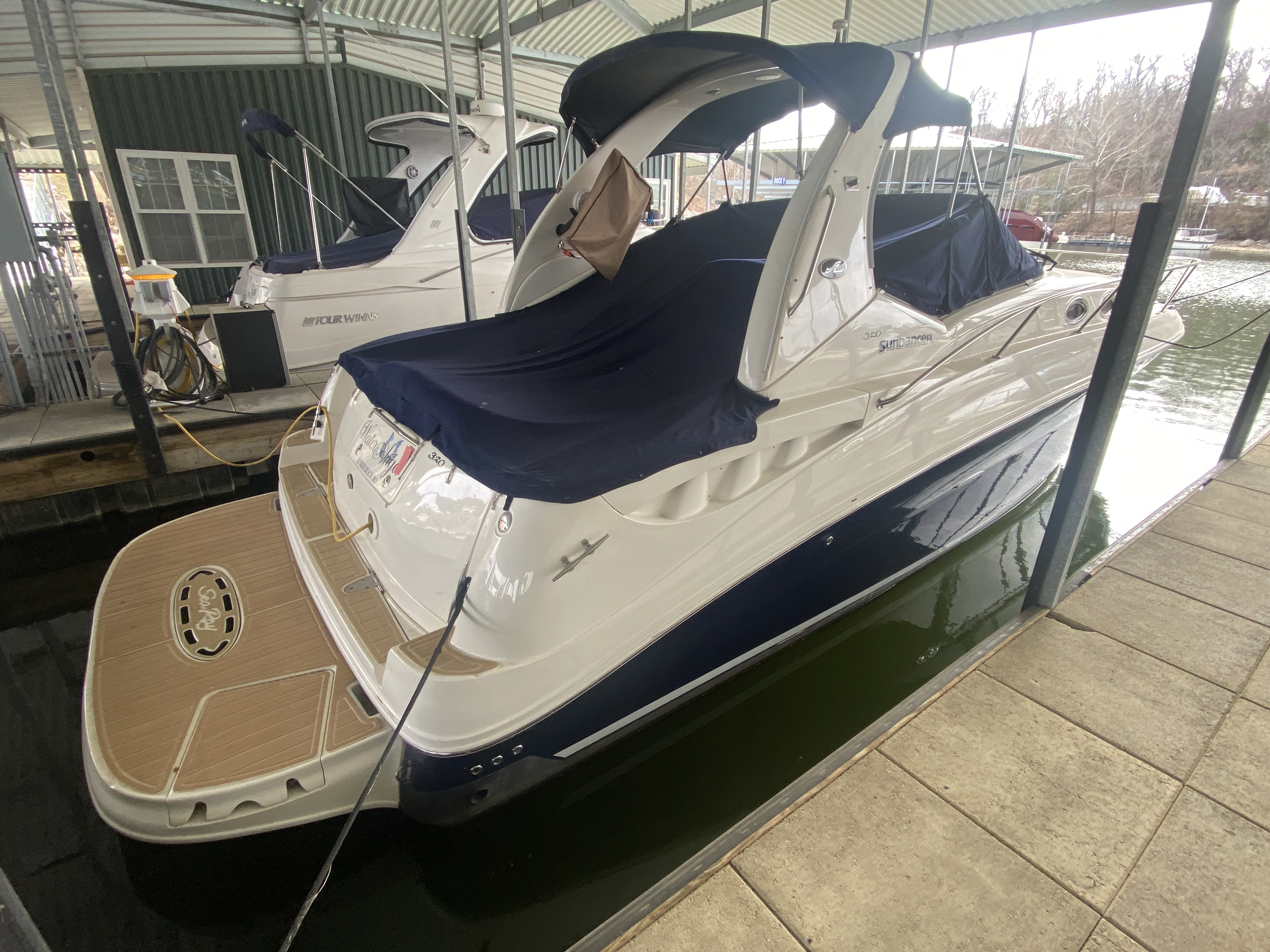 2004 Sea Ray Sundancer 320 - Image 11