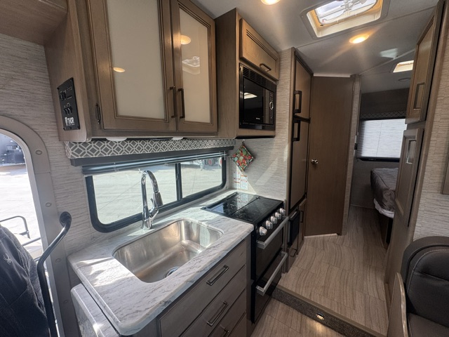 2021 Thor Motor Coach COLEMAN 22CM - Image 30