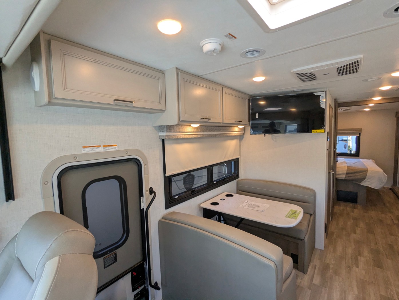 2027 Thor Motor Coach Windsport 29L - Image 22