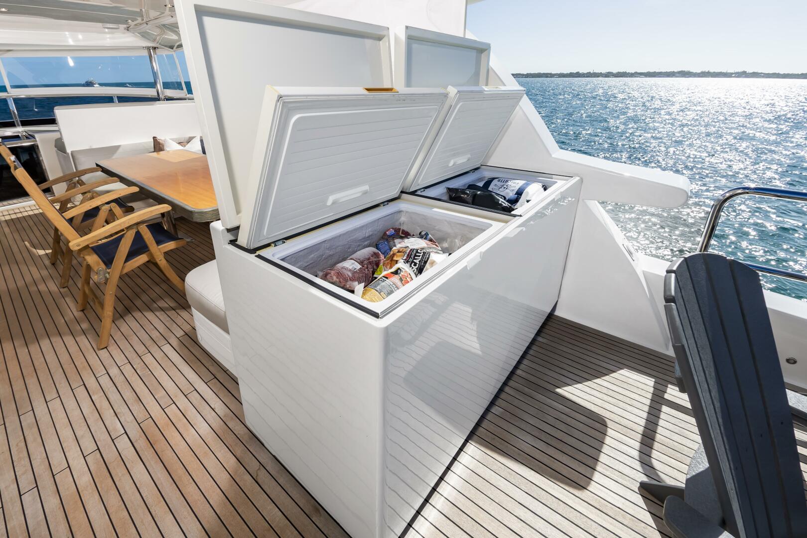 2017 Johnson 93 Flybridge - Image 22