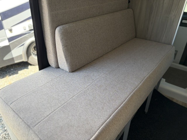 2025 Thor Motor Coach Rize 18G - Image 15