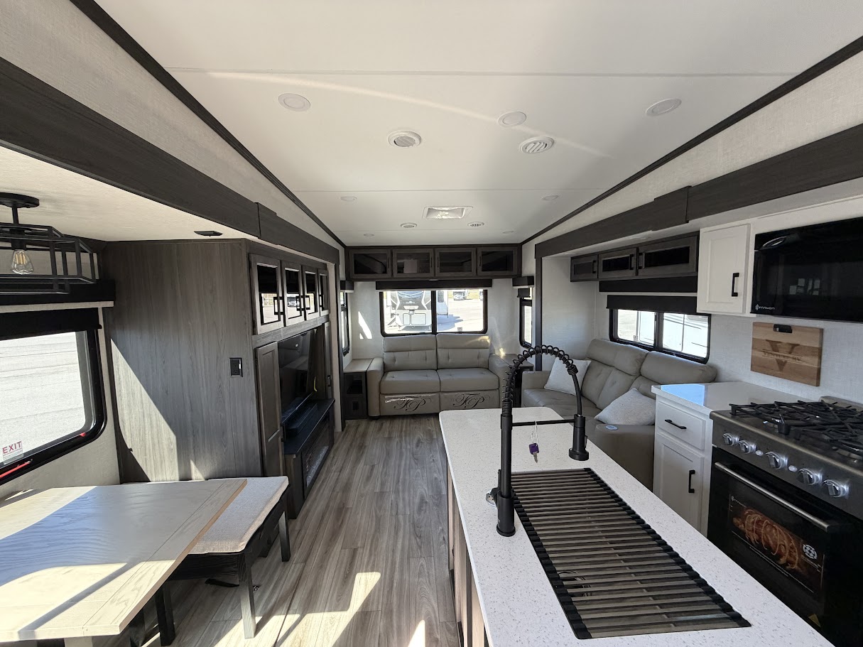 2026 VENTURE RV SPORTTREK 363VFR - Image 16