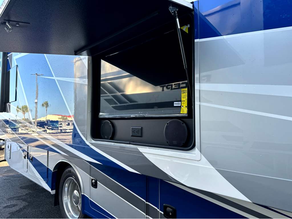 2027 ENTEGRA COACH VISION XL 36C - Image 9