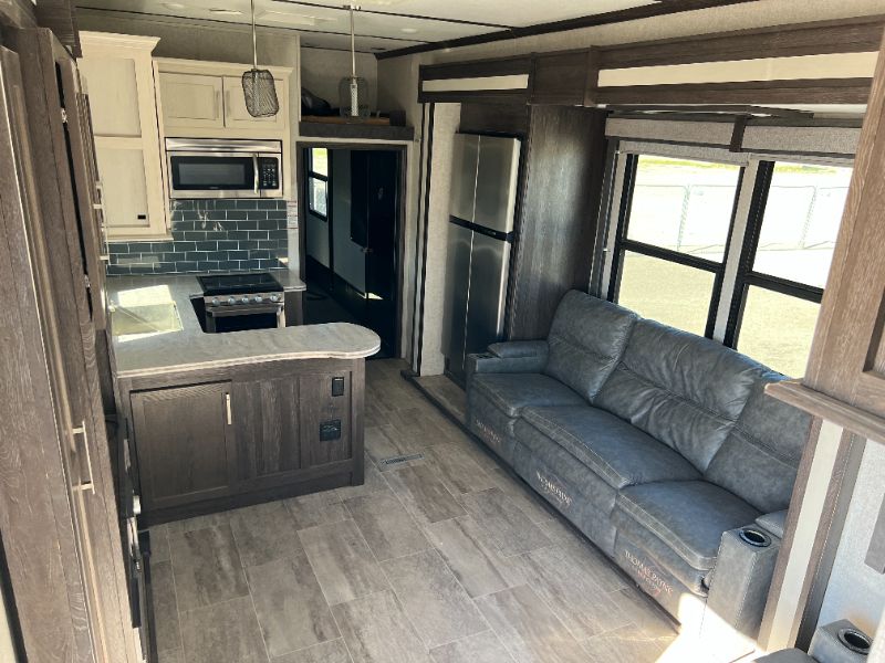 2019 Keystone Raptor 423 - Image 24
