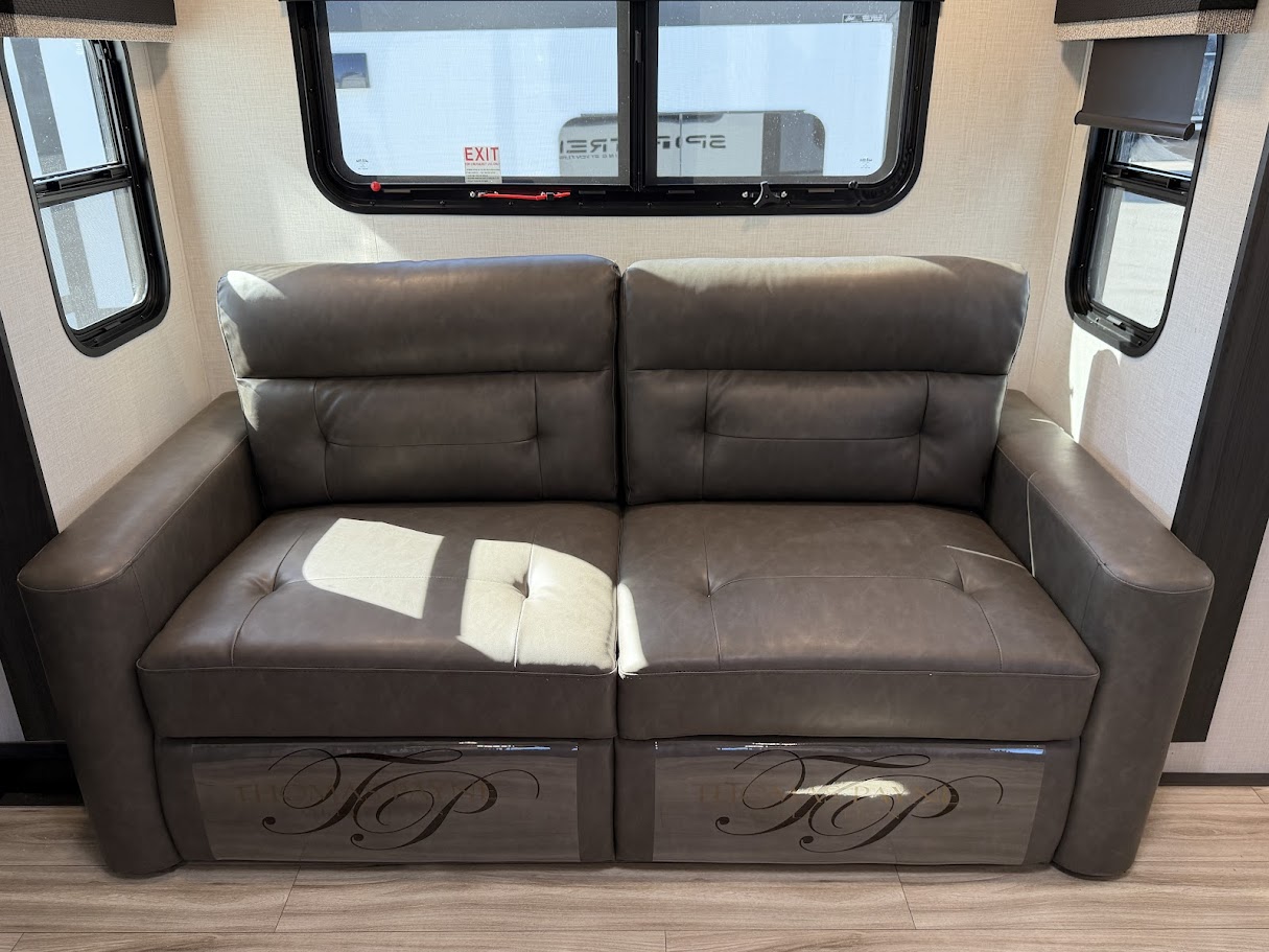 2026 VENTURE RV SPORTTREK 365VFL - Image 17