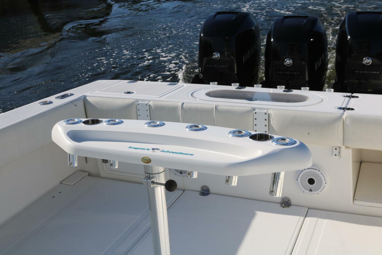 2008 Venture 39 Center Console - Image 6