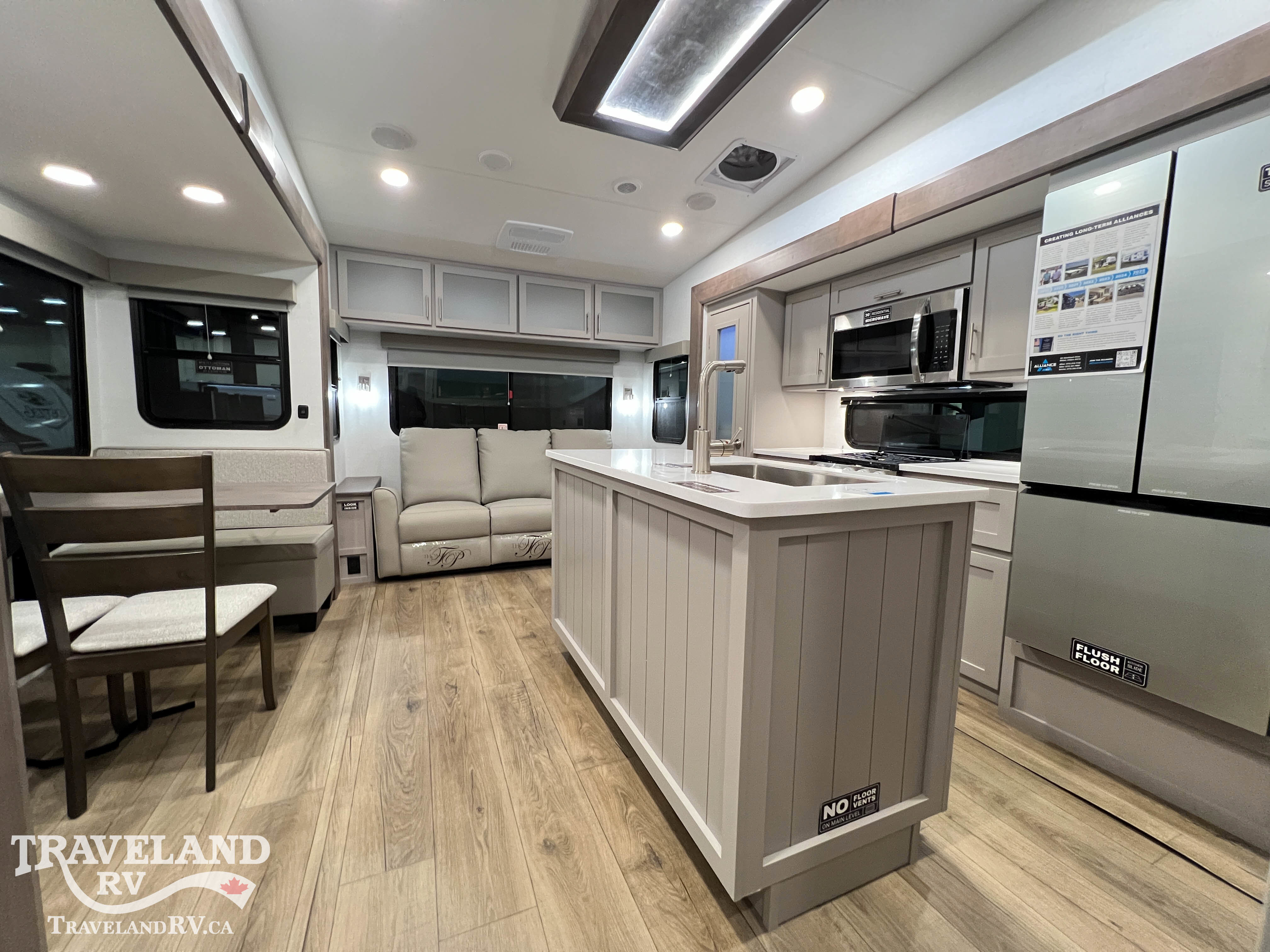 2026 Alliance RV AVENUE 25RL - Image 3