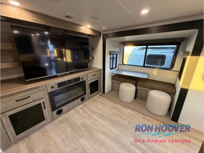 2026 PALOMINO 3300FLBS - Image 6