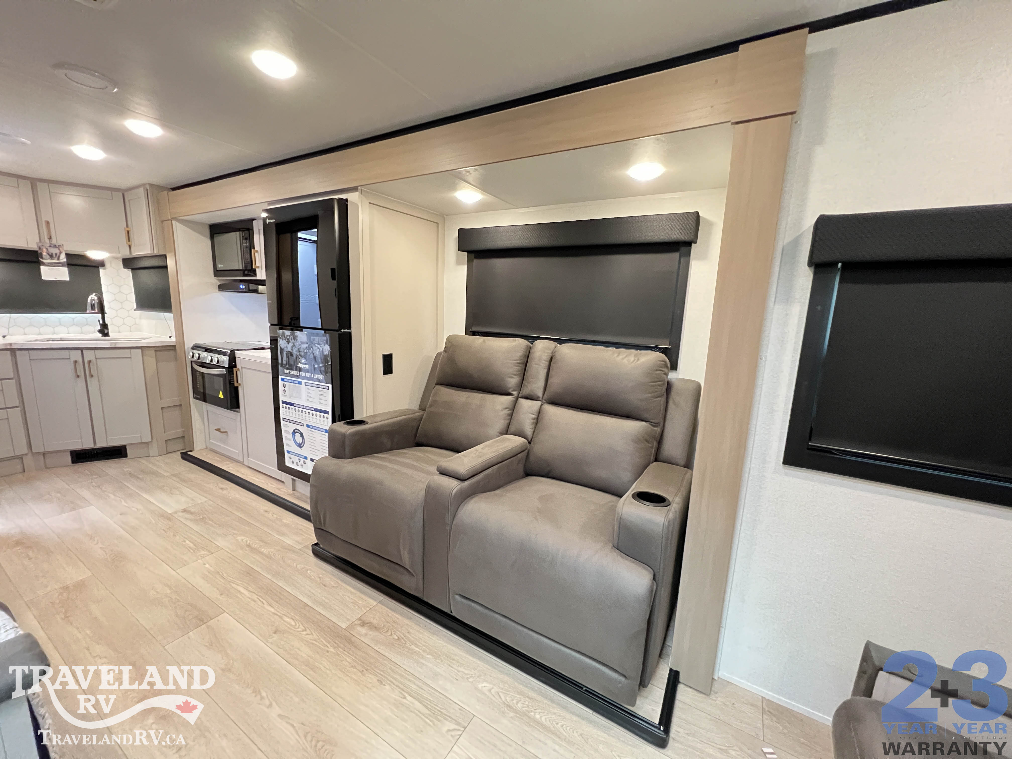 2027 Jayco Jay Feather 21MML - Image 15