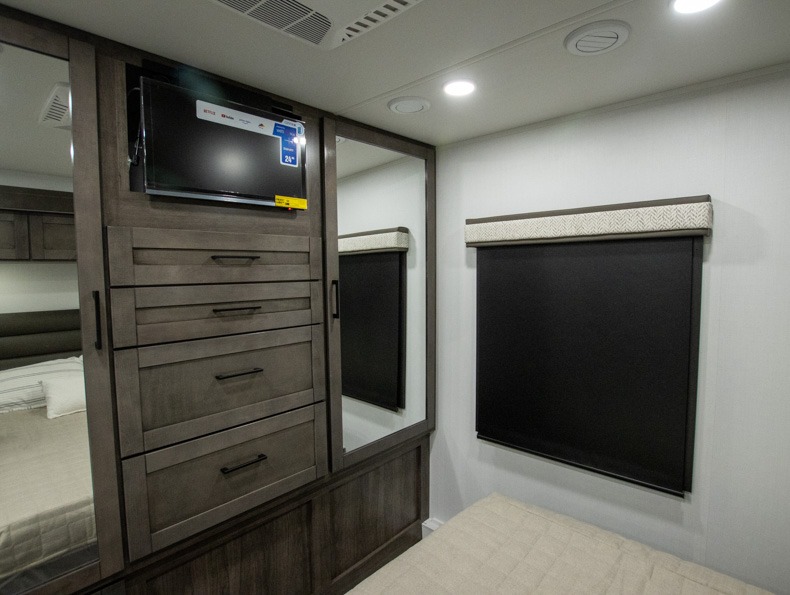 2026 Jayco Greyhawk 29MV - Image 19