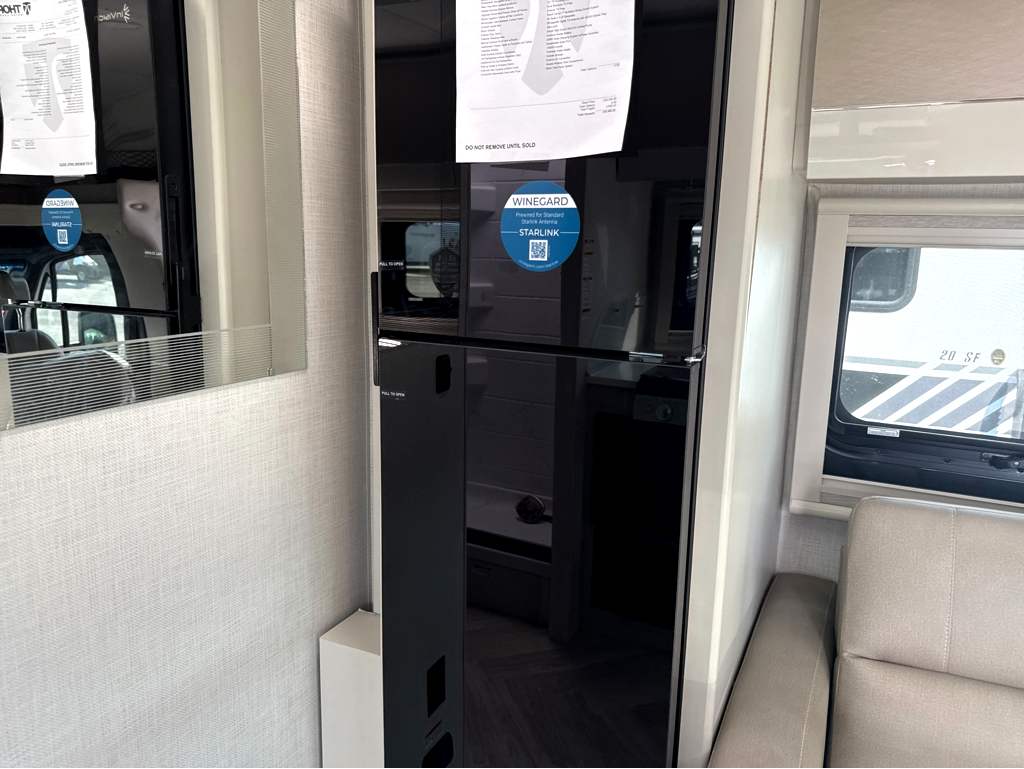 2027 THOR MOTOR COACH TIBURON 24XL - Image 16