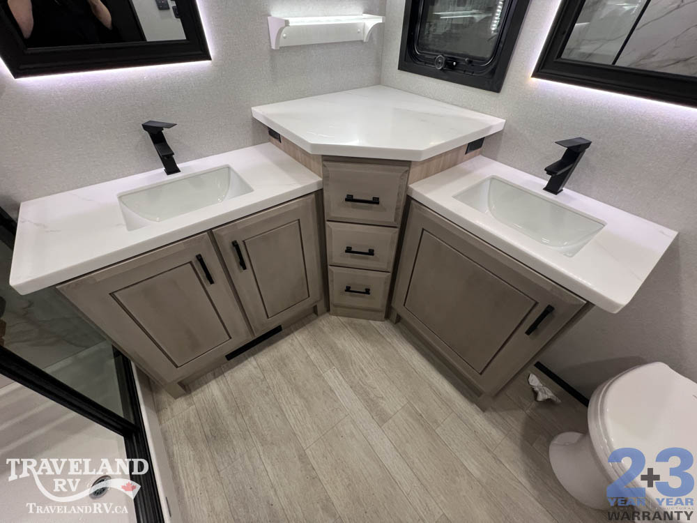 2026 Jayco Pinnacle 39FLOK - Image 26