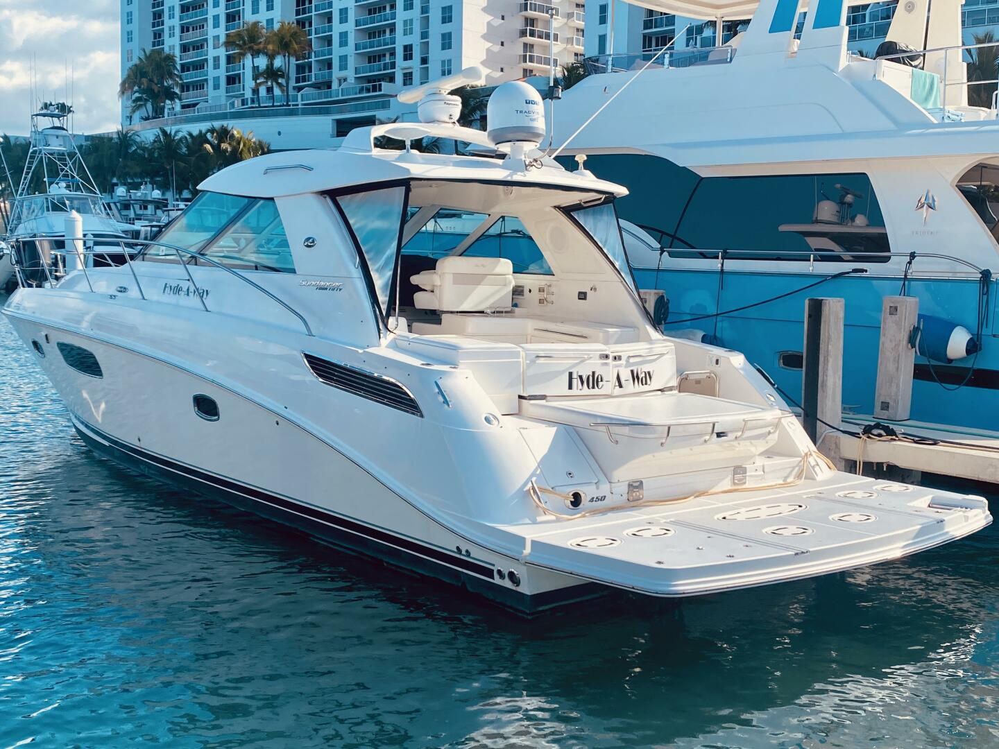 2010 Sea Ray 450 Sundancer - Image 1