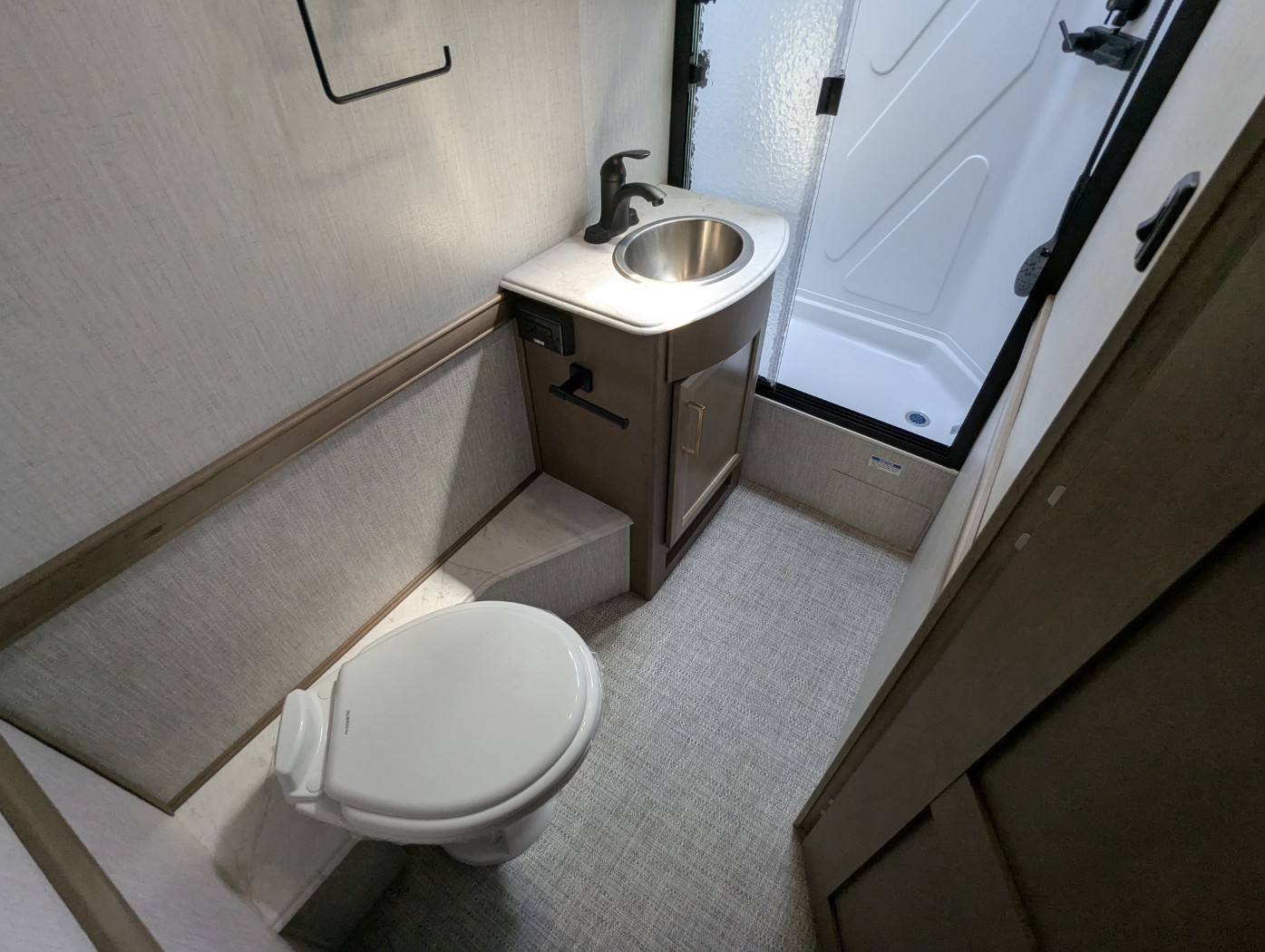 2026 Fleetwood Flair 28A - Image 26