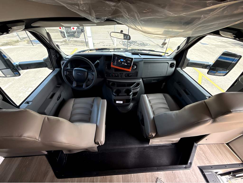 2027 ENTEGRA COACH ODYSSEY 30Z - Image 10