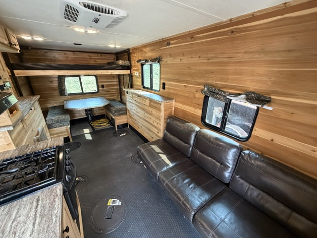 2019 GLACIER A164 - Image 9