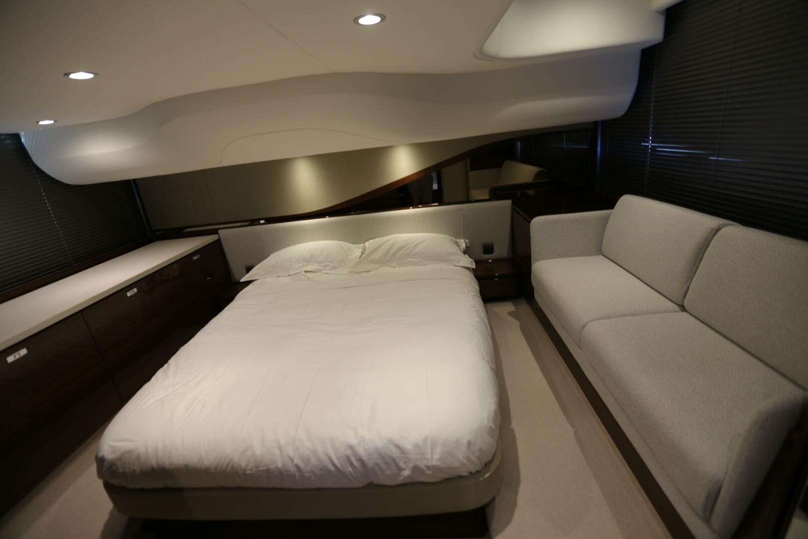 2024 Princess Princess F45 - Image 35
