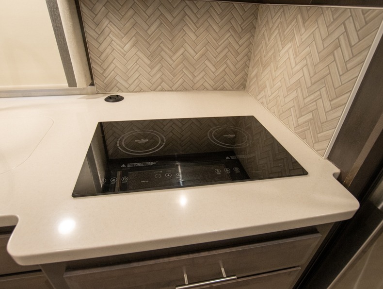 2022 Thor Motor Coach Palazzo 37.4 - Image 9