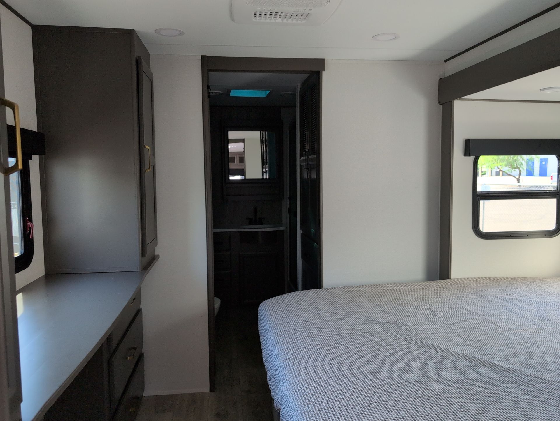 2027 Grand Design Reflection Travel Trailer 322FKTS - Image 24