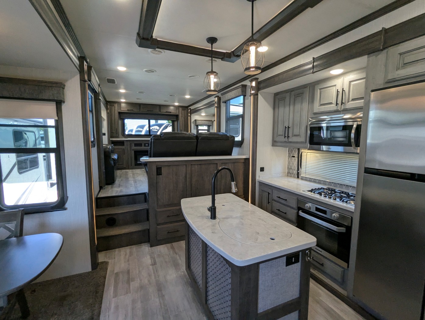 2020 Heartland Bighorn BH 3985 RRD - Image 17