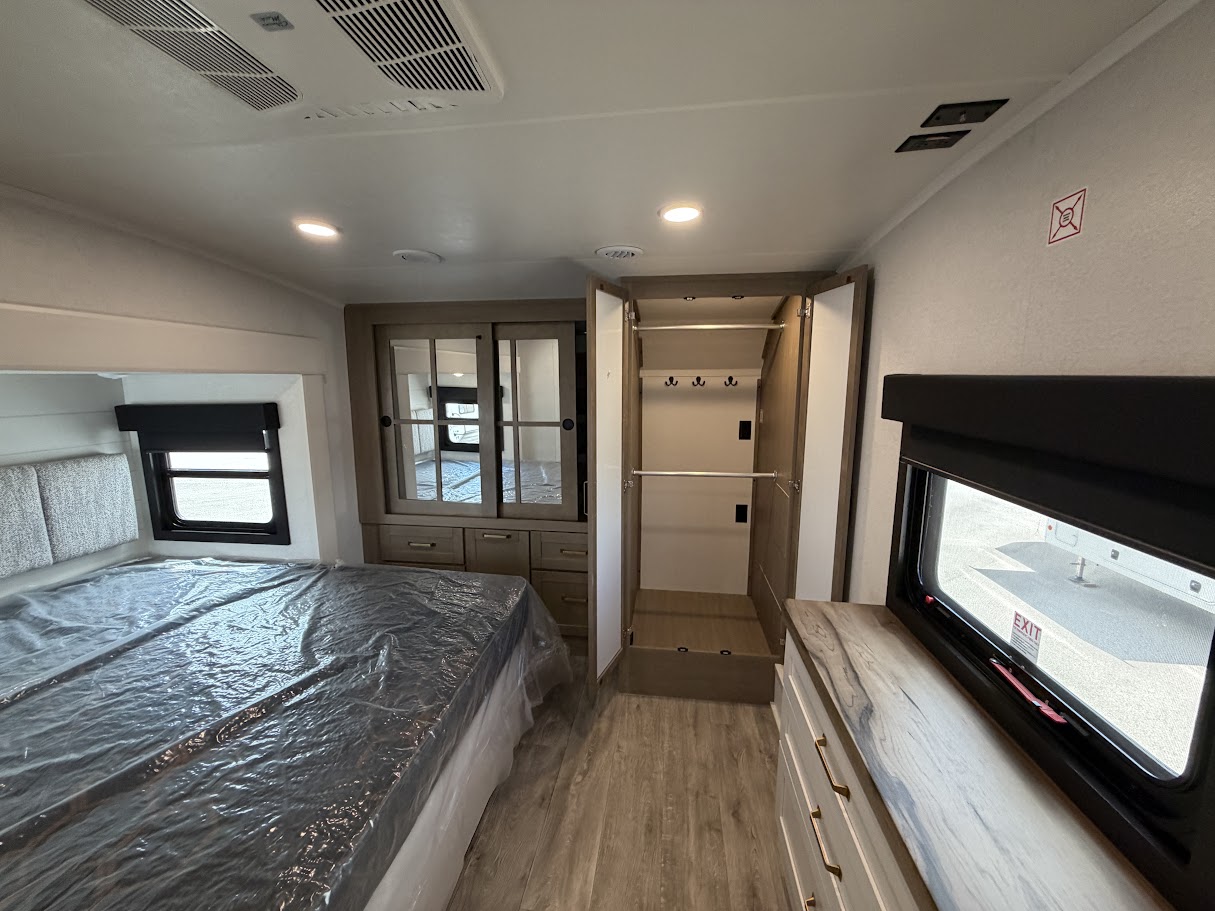 2027 JAYCO EAGLE 321RSTS - Image 40
