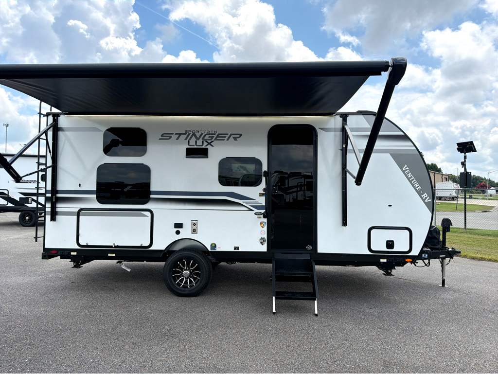 2026 VENTURE RV SPORTTREK STINGER 161VUD - Image 3