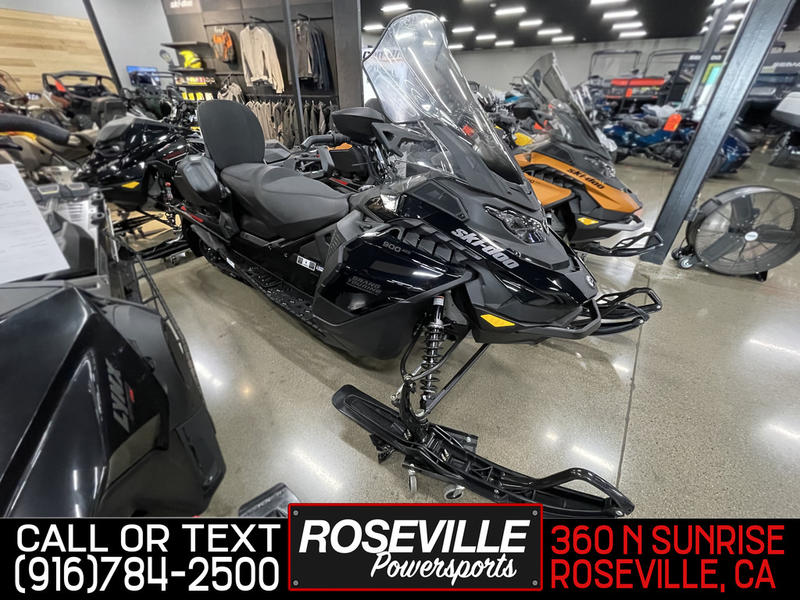 2025 Ski-Doo Grand Touring LE 900 ACE 137 Silent T. II 1.25 - Image 1
