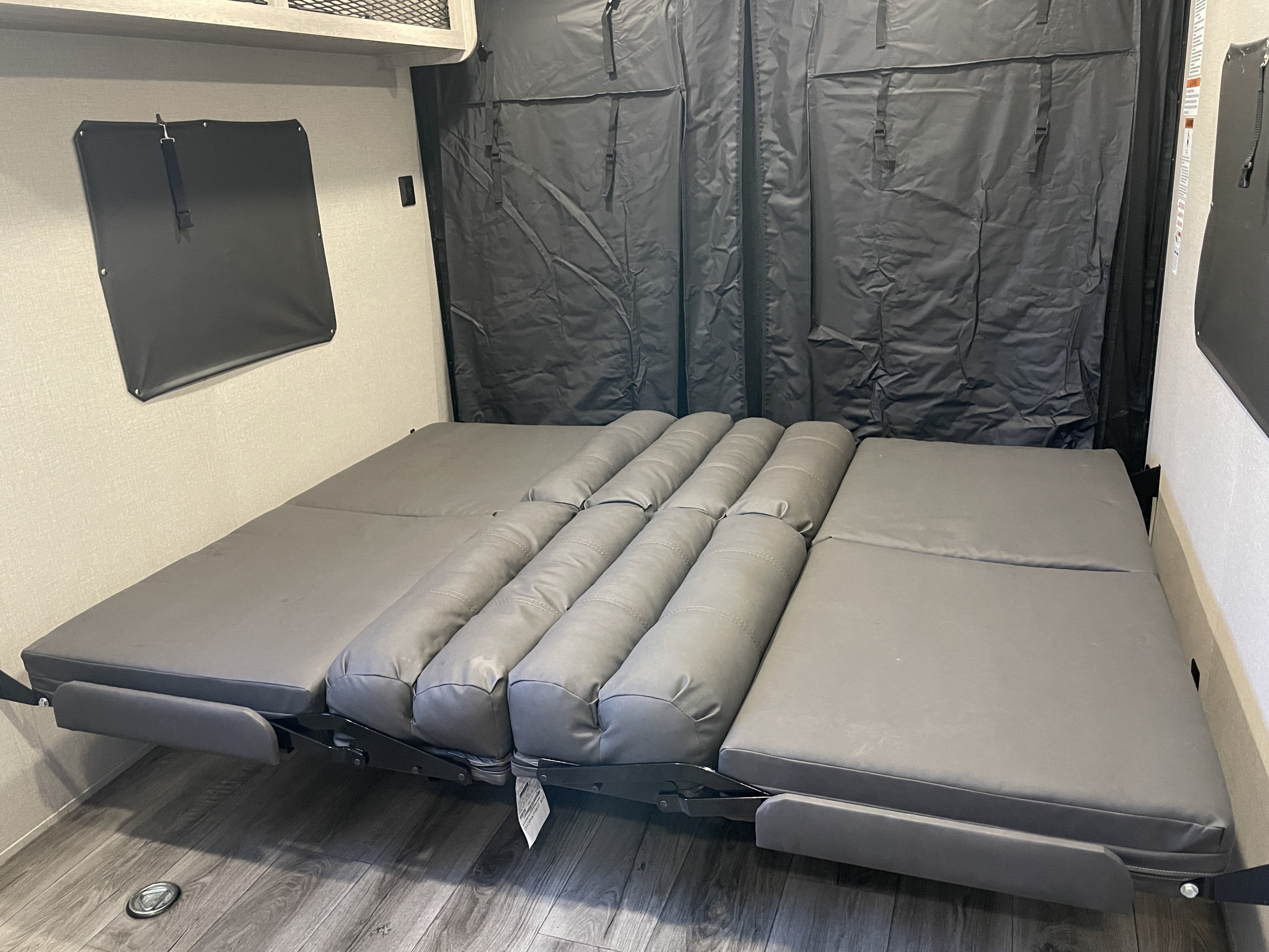 2023 Coachmen Catalina Trail Blazer 29THS - Image 14