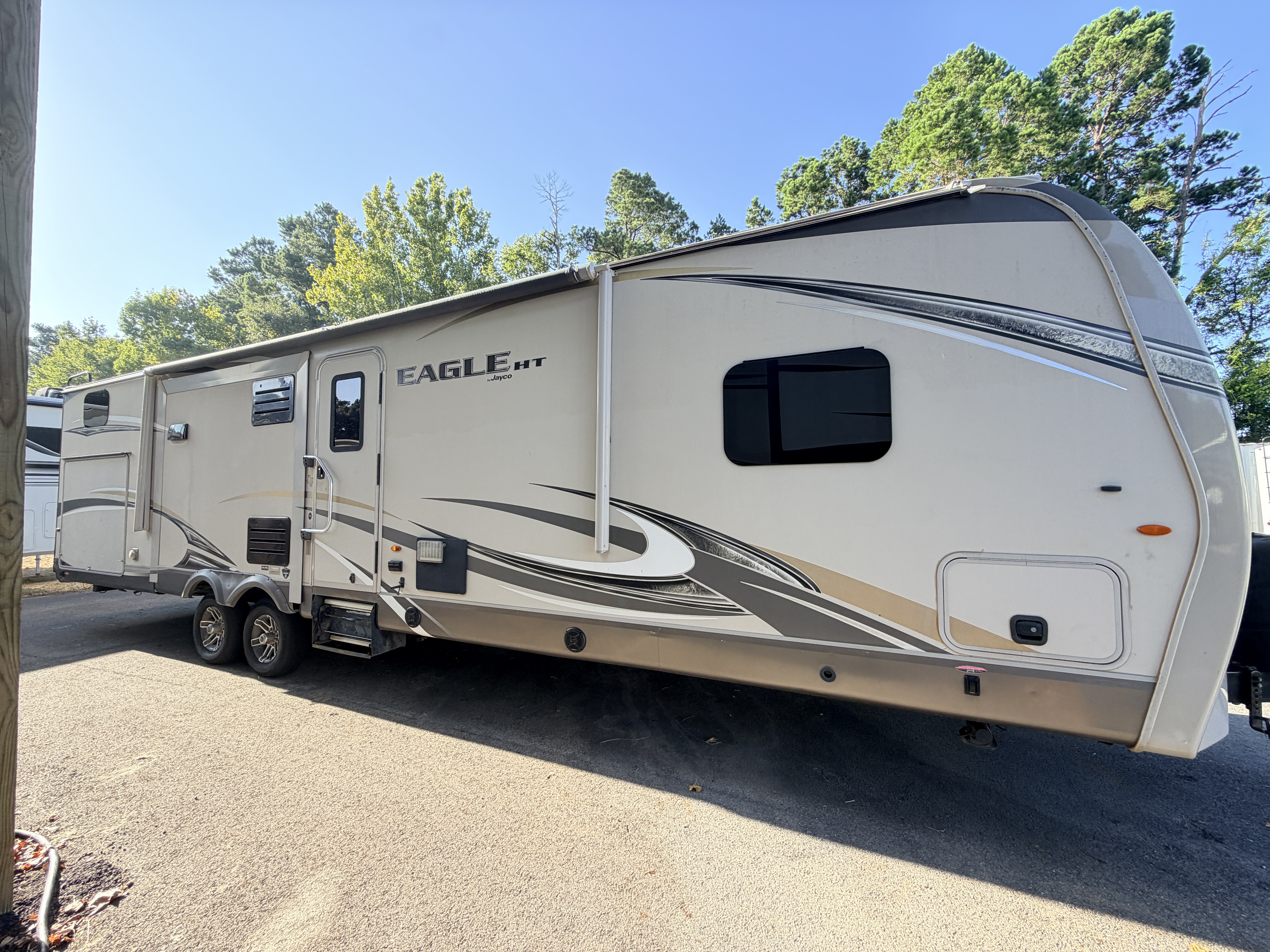 2017 Jayco Eagle HT 324BHTS - Image 9
