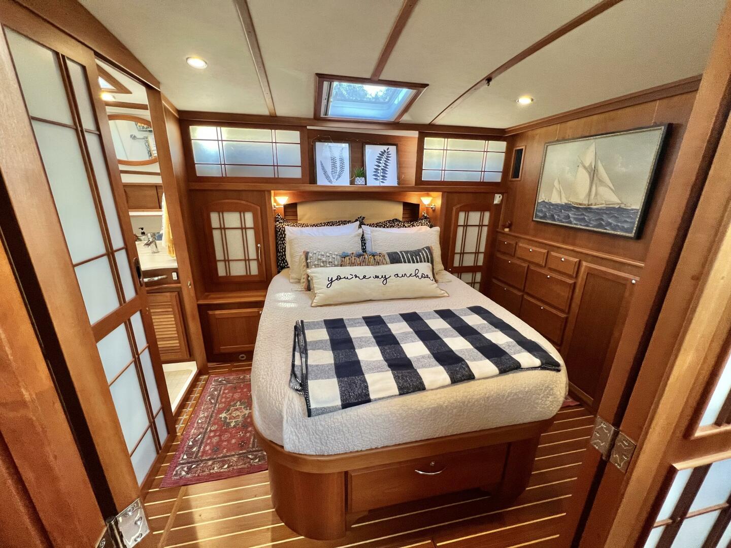 2017 Sabre 48 Salon Express - Image 34