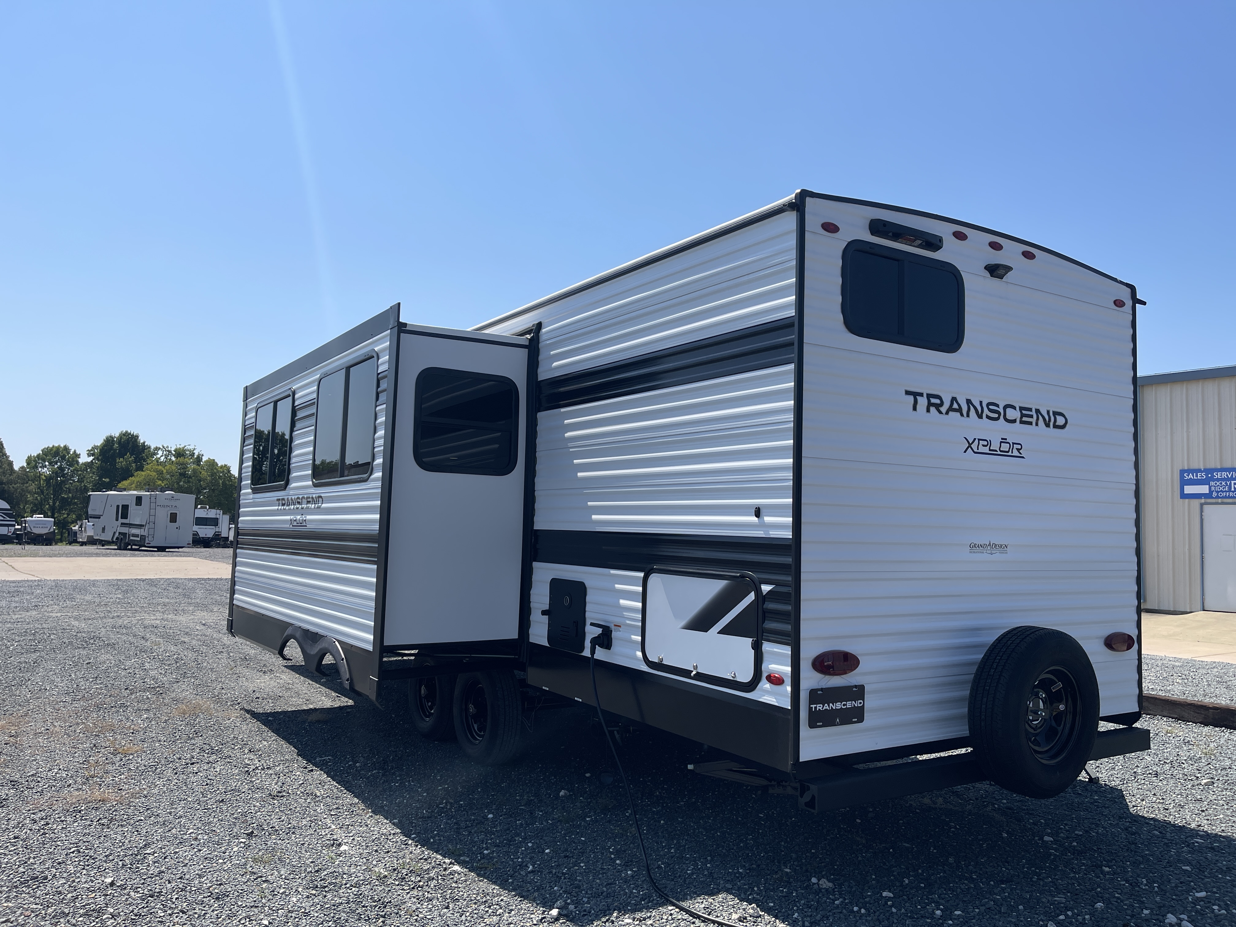2027 Grand Design Transcend XPLOR 27DBX - Image 5