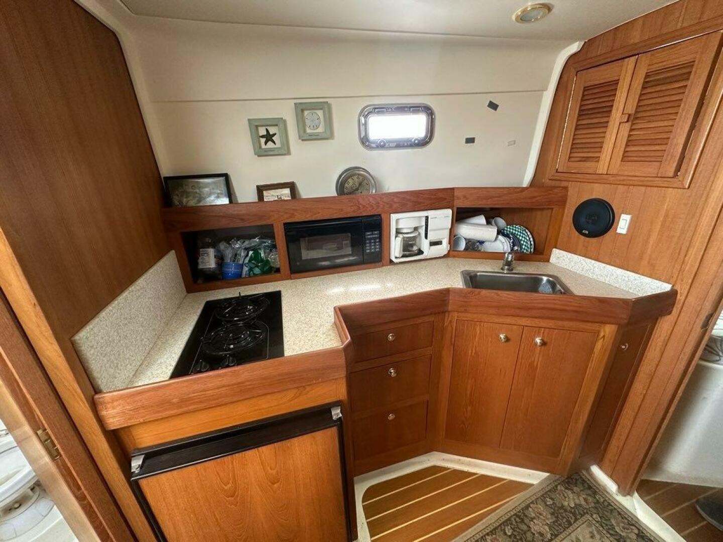 2002 Mainship Pilot 34 - Image 22