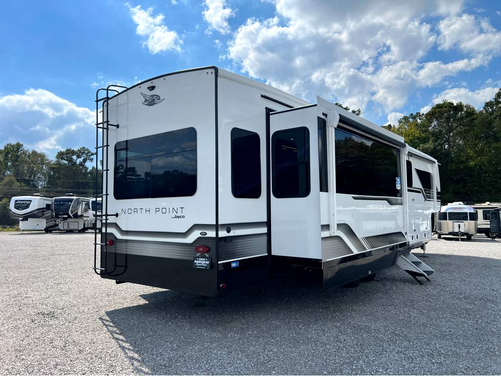 2027 JAYCO NORTH POINT 361RLBH - Image 4