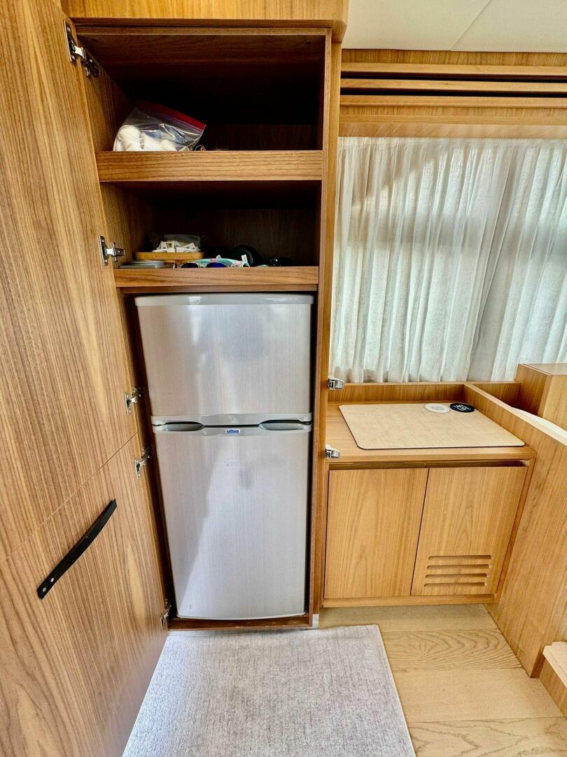 2016 Absolute 45 Sport Yacht - Image 43