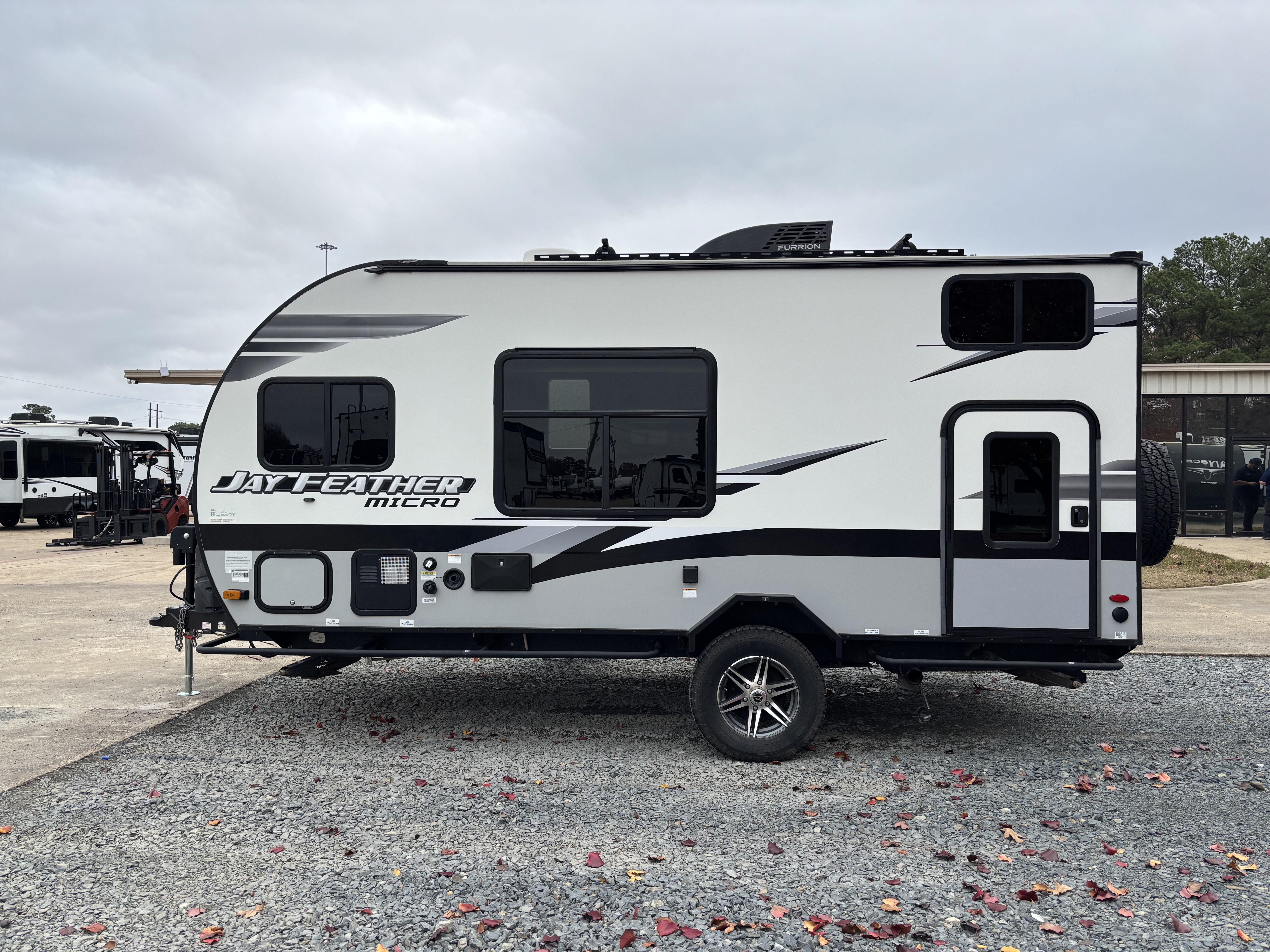2022 Jayco Jay Feather Micro 171BH - Image 5