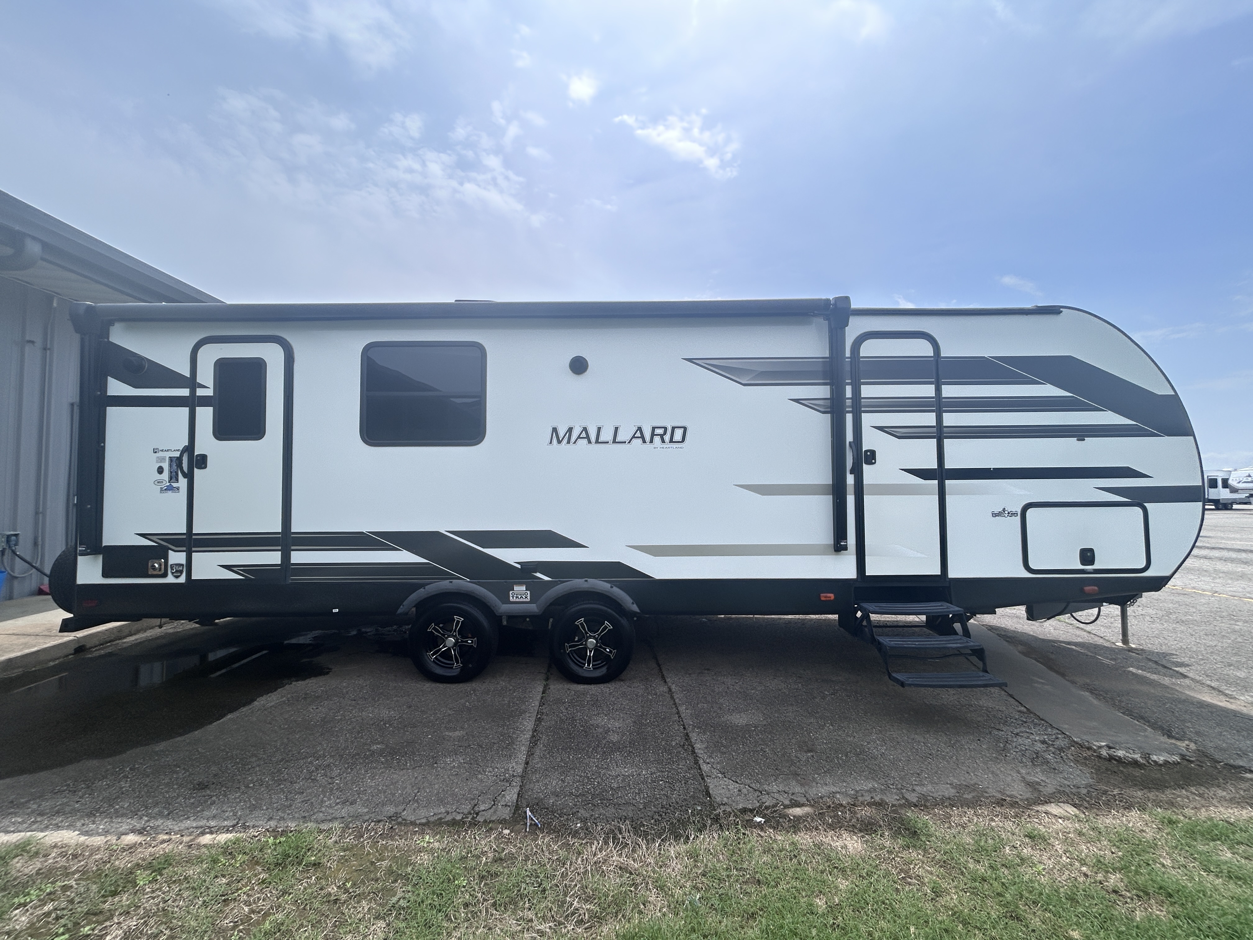 2021 Heartland Mallard M25 - Image 2