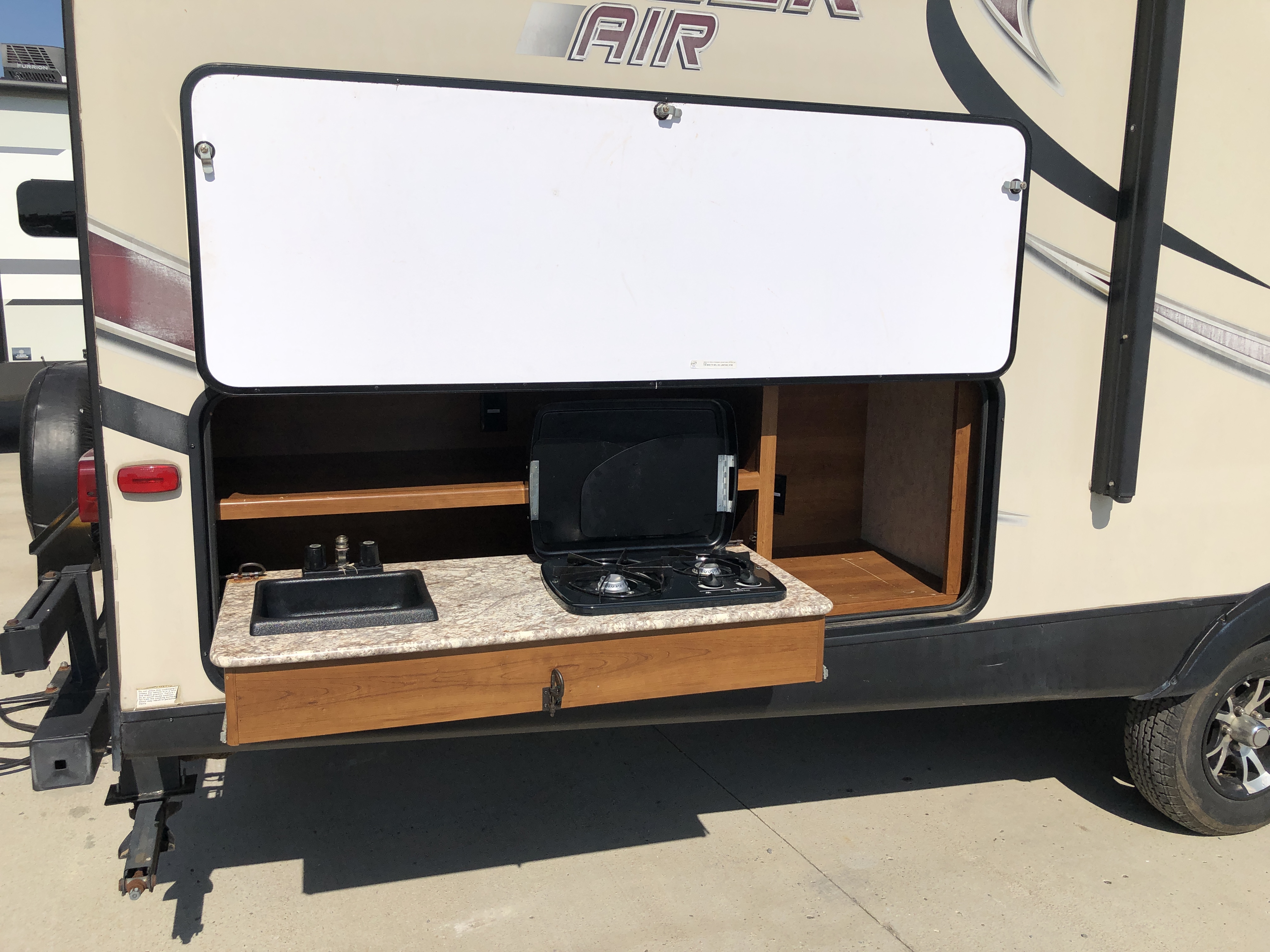 2016 Forest River TRACER 270AIR - Image 9
