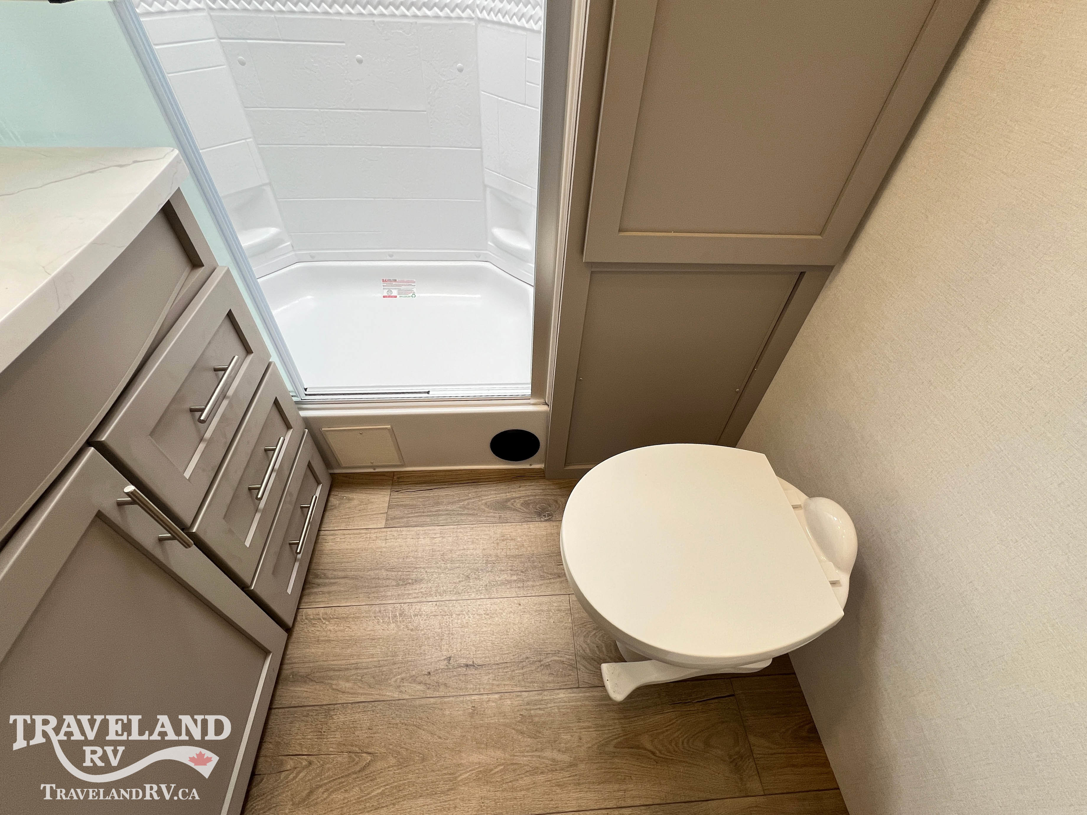 2026 Alliance RV AVENUE 332RL - Image 40