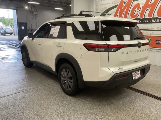 2024 Nissan Pathfinder Utility 4D SV 4WD - Image 9