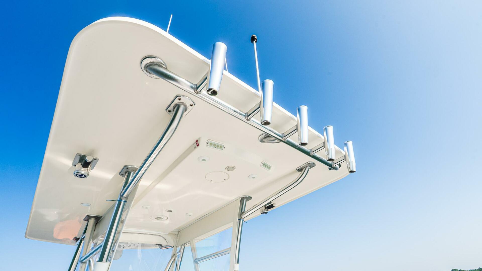 2016 Invincible 33 Open Fisherman Base - Image 12